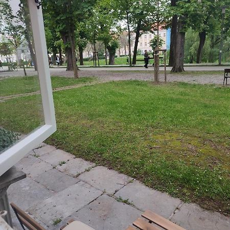 Apartman Dux 2 Карловаць Екстер'єр фото