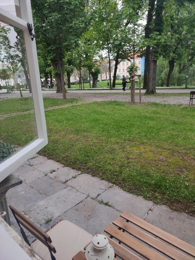 Apartman Dux 2 Карловаць Екстер'єр фото
